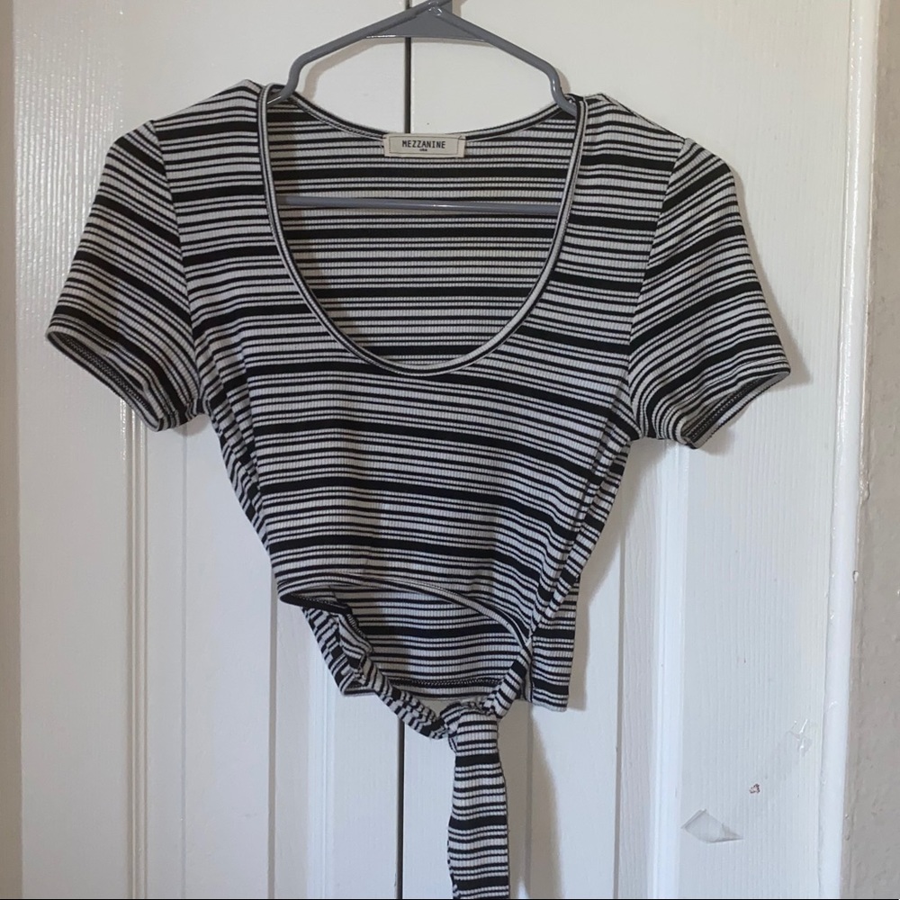 striped black and white crop top